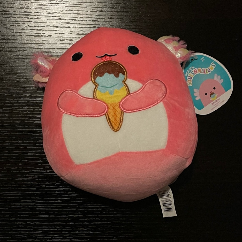 Squishmallow Archie the axoloti